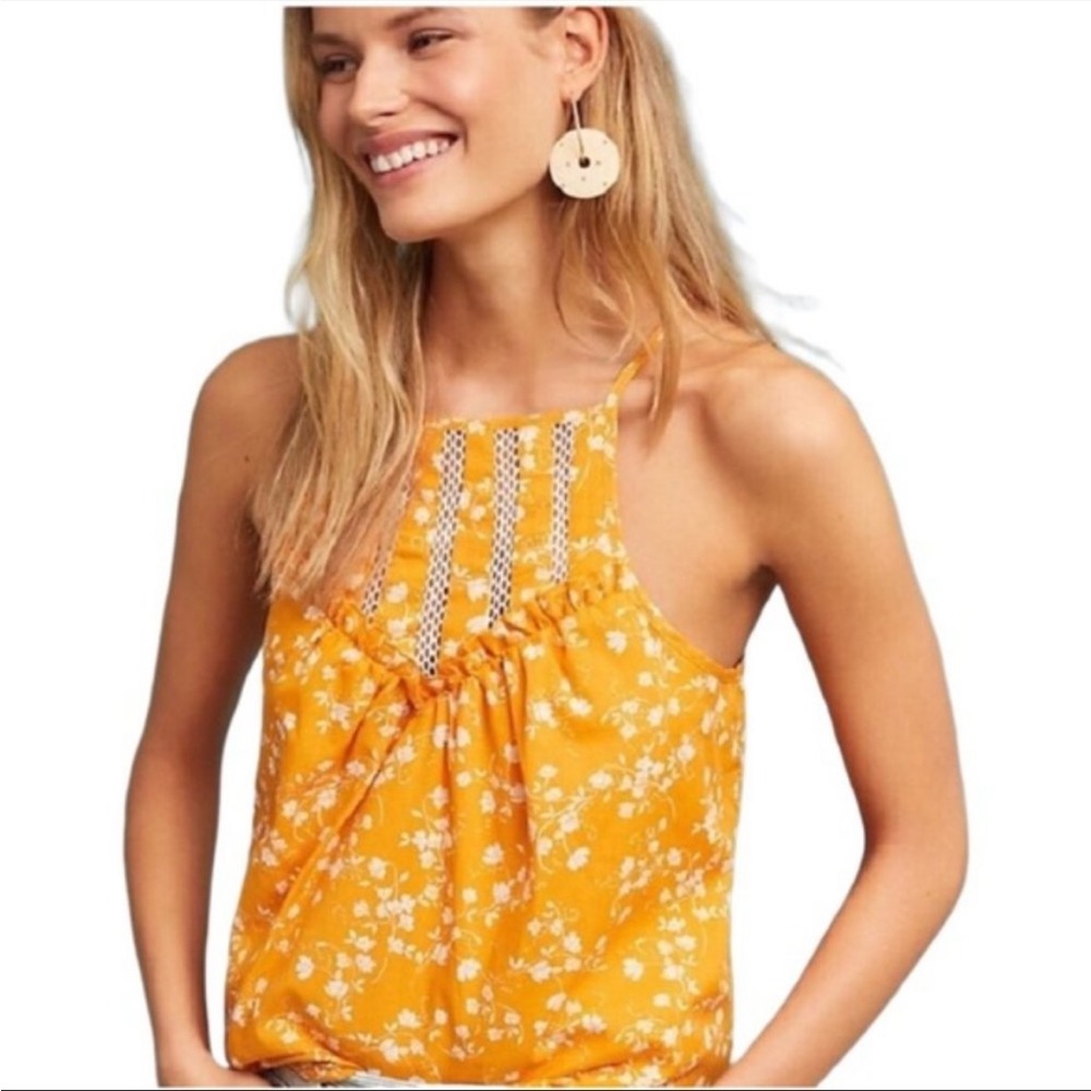 NWOT Maeve by Anthropologie yellow floral tank with button and lace detail.